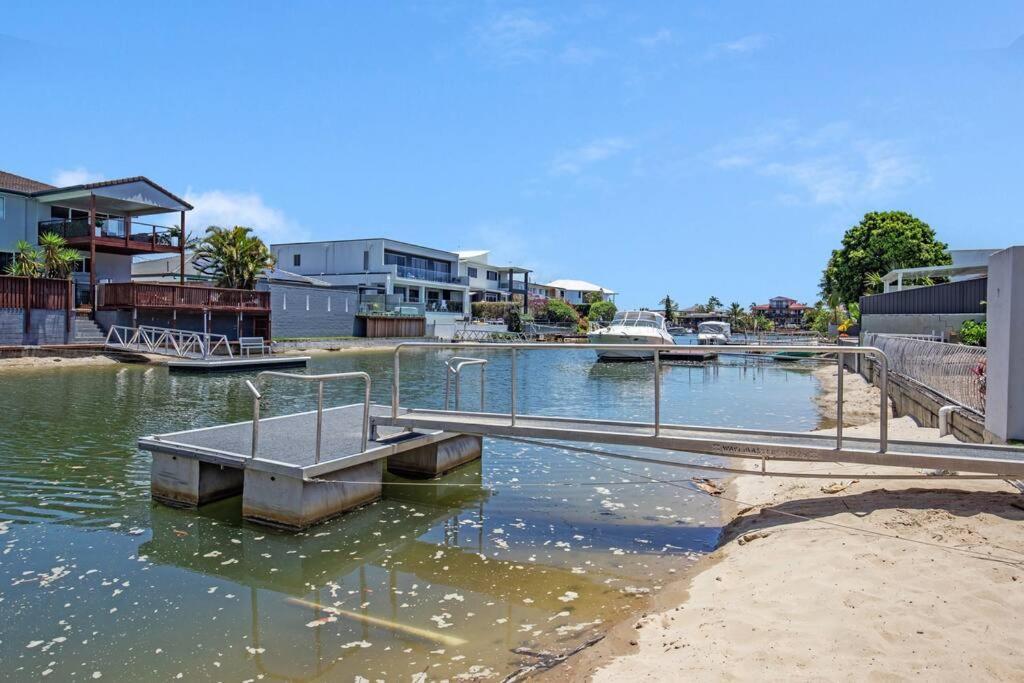 Stunning Entertainer With Private * Gold Coast