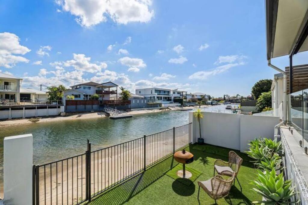 Stunning Entertainer With Private * Gold Coast
